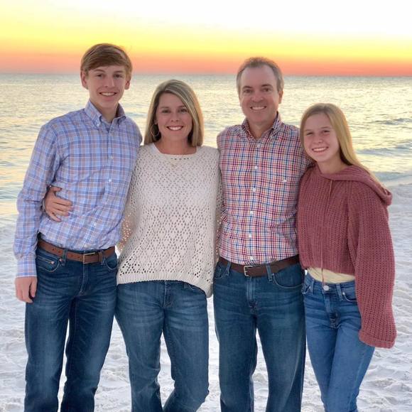 Meet your Posher, Lindsey - Picture 1 of 1